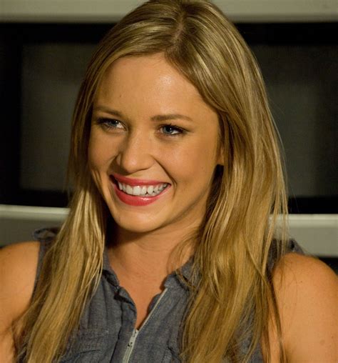 Pictures of Tara Holt