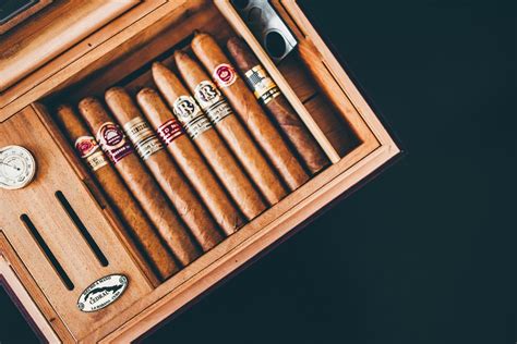 aging cigars   boxes  guide  optimal storage  preservation