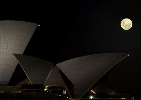 The pink moon over Sydney, Australia | Scrolller