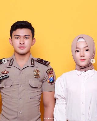 detail pas photo polisi koleksi nomer