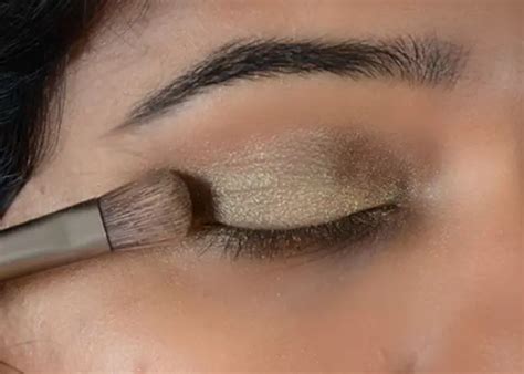 Easy Gold Eye Make-up Tutorial – ESurveyCraze.COM