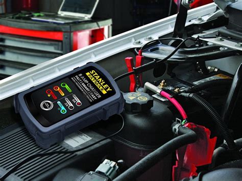 Stanley 8 Amp Battery Charger/Maintainer