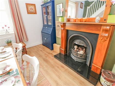 Coram Lodge, Lyme Regis, Dorset - Holiday Cottage Reviews