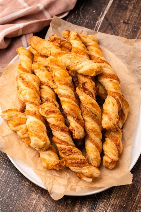 Puff Pastry Cheese Straws - Everyday Pie