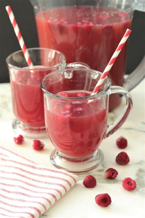 Easy Christmas Punch - My Recipe Treasures