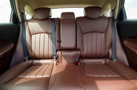 Pros and Cons of Leather Car Seats: Explained!