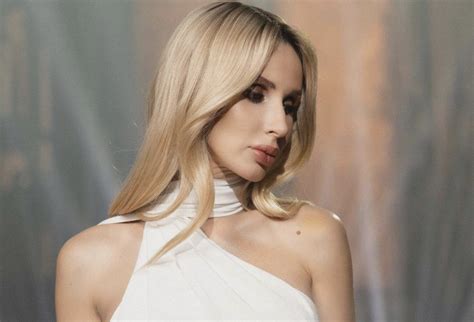 Светлана Лобода блеснула фигурой в дерзком платье из латекса