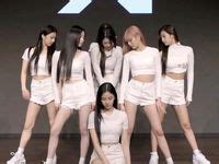 70 ide BABYMONSTER di 2024 | selebritas, gadis, owl city