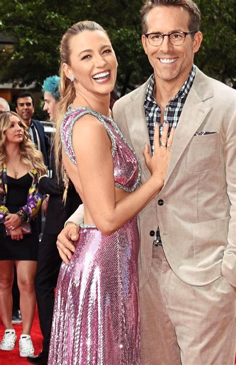 Ryan & Blake LIFE WITH 4 KIDS! | Life & Style US - celebrity - Read