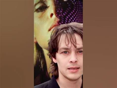 Ари БУЛОНЬ о своей матери НИКО - YouTube