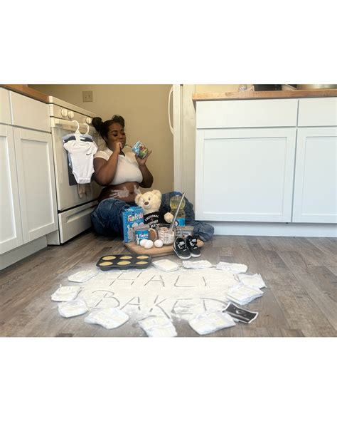 ThickBarbie 🍫 | Half Baked 🩵👣 20 weeks & counting 🐬 | Instagram