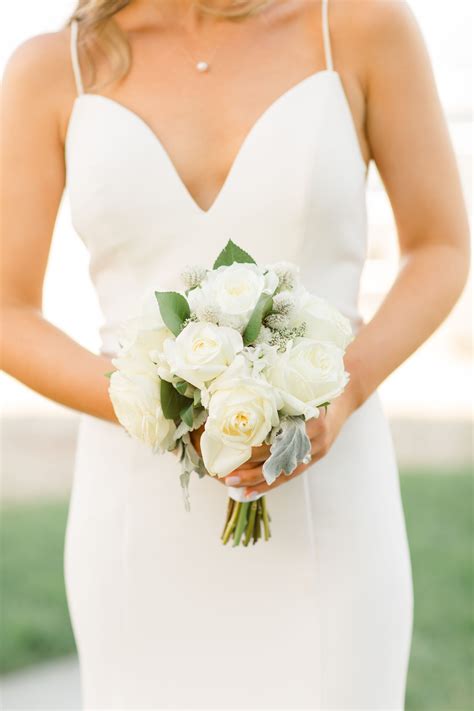 Simple and Petite White Bridal Bouquet || Luxury New England Wedding