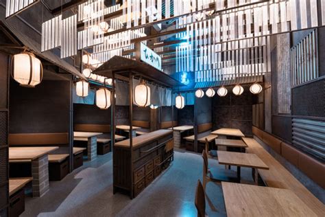 Industrial Interior Design - This Restaurant and bar goes for a ...