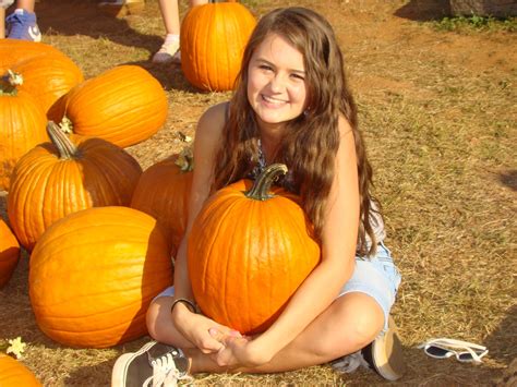 This online memorial is dedicated to Jade Ashley Barefoot. It is a ...