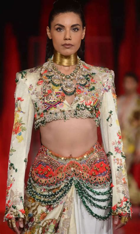 FDCI ICW 2022: Anamika Khanna closes the show with Rajkummar Rao as