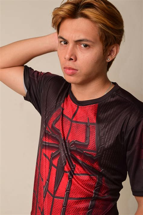 3.000+ Yololary+spiderman+nude Bilder und Fotos · Kostenlos Downloaden