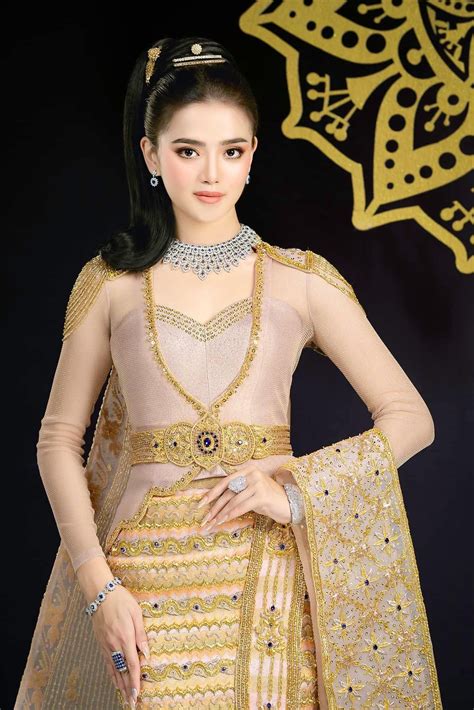 Pin by U Takhon on Traditional dresses | Korean wedding photography