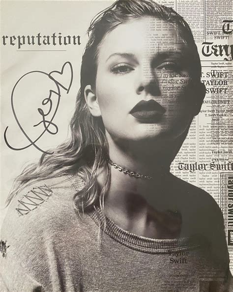Taylor Swift Signature Study: Tell Her Real Autograph From Fakes