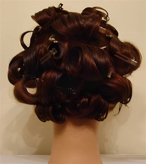 style curls styling technique  add curl  volume   hair