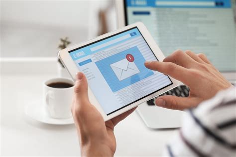 Korespondencja e-mailowa w firmie po angielsku - przydatne zwroty i ...