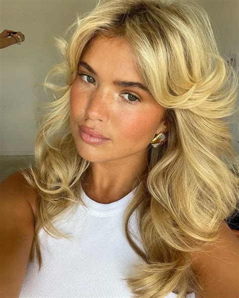 Natalie Jane: The Powerhouse Vocalist You Should Know