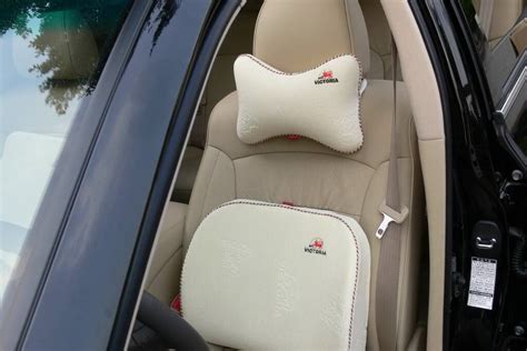 Автомобильные подушки с вышивкой - Broidery.Ru