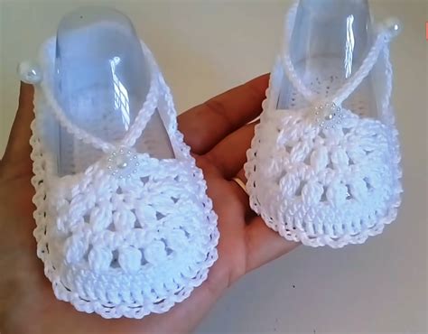 Crochet Fast And Adorable Baby Shoes - Crochet Ideas