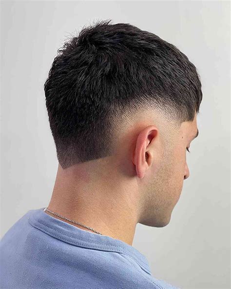 Barbers are arguing over the perfect medium taper fade technique 4