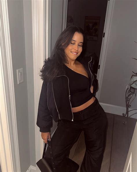 Nikki Michelle 🌹 (@nikkimbyrd) • Instagram photos and videos