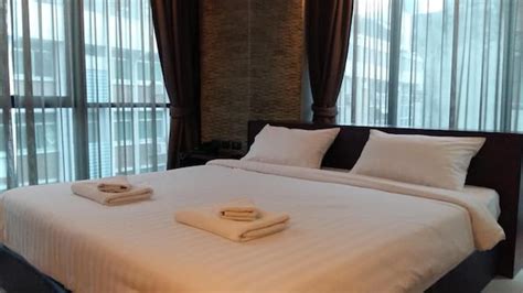 The Bangkok Airport Link Suite in Bangkok: Find Hotel Reviews, Rooms ...