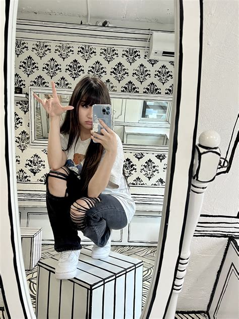 Aria : r/OfflinetvGirls