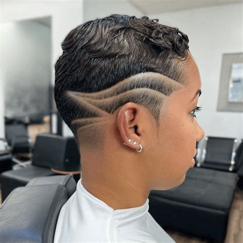 Undercut hairstyling looks are taking over the fashion world right now