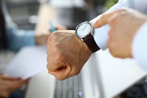 sonar  llegar tarde  significados