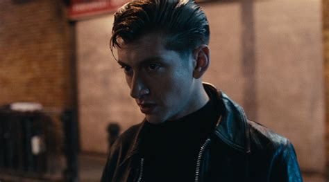 ARCTIC MONKEYS - Why'd You Only Call Me When You're High? - Nuevo videoclip