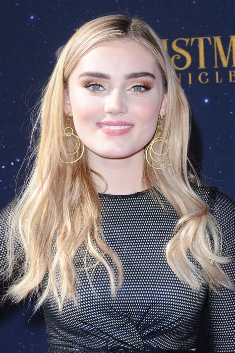 Meg Donnelly - "The Christmas Chronicles" Premiere in LA • CelebMafia