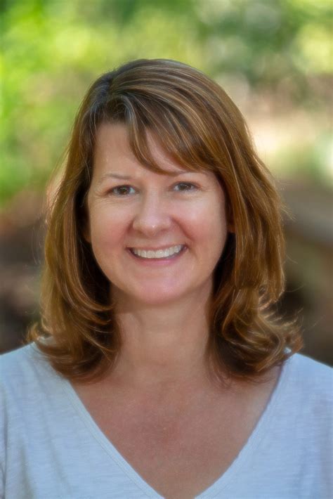 Andrea Christelle – Medium
