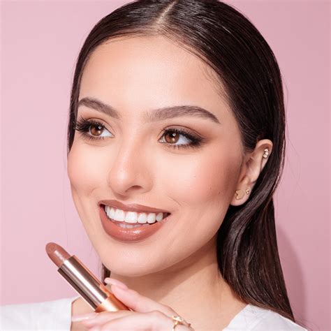 05 Violet Mousse – Pink Nude Lipstick – Karen Murrell