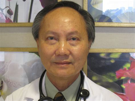 Dr. Taing Tek Hong (វេជ្ជបណ្ឌិត តាំង តេក ហុង) on Hello VOA Khmer
