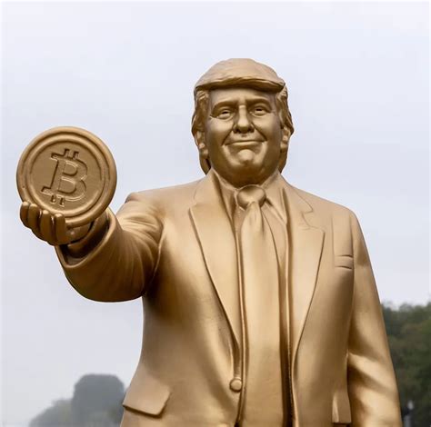 There's A Gold Donald Trump Statue In Washington, DC, And The Photos ...