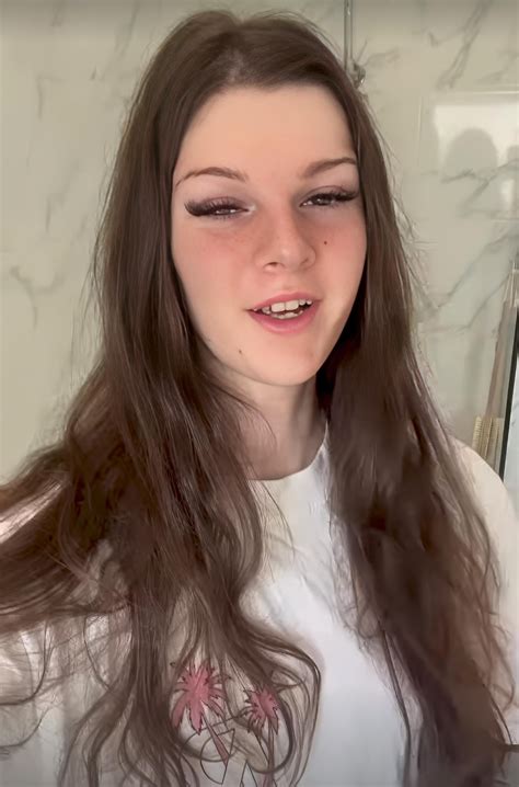 Instagram Curly Hair Story: Contour's HQ Screenshots. Improved