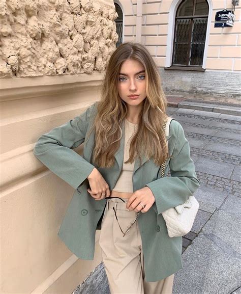 LOOK OF YOUNG | ВКонтакте | Looks, Looks casuais, Roupas da moda