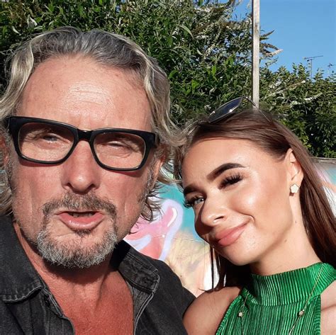 Street Art Everywhere - Mural by @mikeokay for @artrebels / @klub7