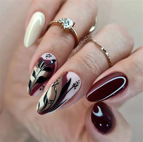 35+ Fall Nail Art: Exquisite Autumn Designs - Emerlyn Closet