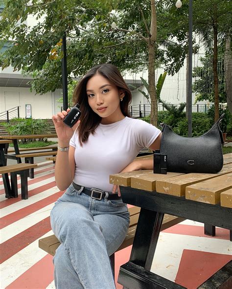 Alexandra B. (@alexbitas) • Instagram photos and videos