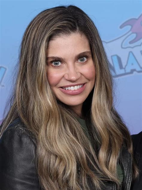 24 Facts About Danielle Fishel | FactSnippet