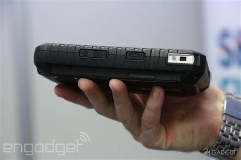 "Бронированные" смартфоны Panasonic Toughpad (12 фото) » 24Gadget.Ru ...