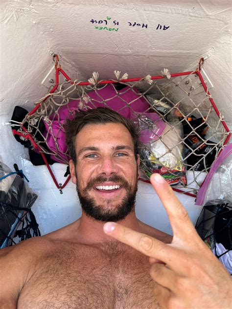 Adam Radcliffe | Update from the cabin. 🇺🇸🇬🇧 Rowing the North Atlantic