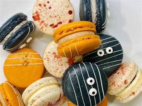 My Halloween Macarons: Bloody Cherry, Cookies & Scream, and Pumpkin