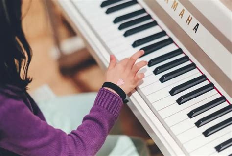 Best Piano Keyboards For Kids & Toddlers In 2025