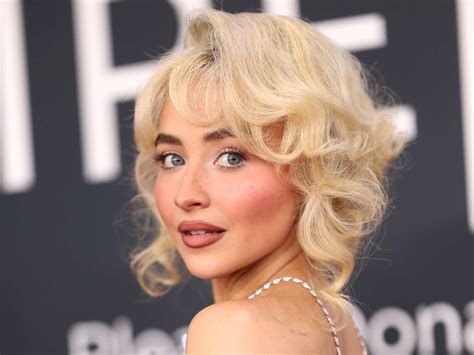 Men are surprised how easy curling short hair mens can be 8